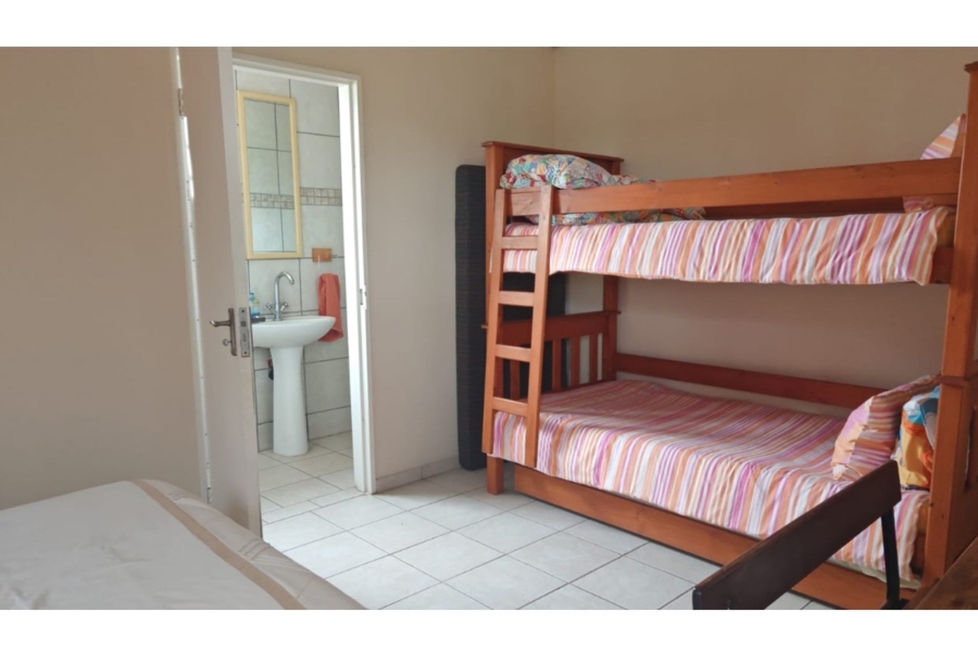6 Bedroom Property for Sale in Vaaldam SH Free State